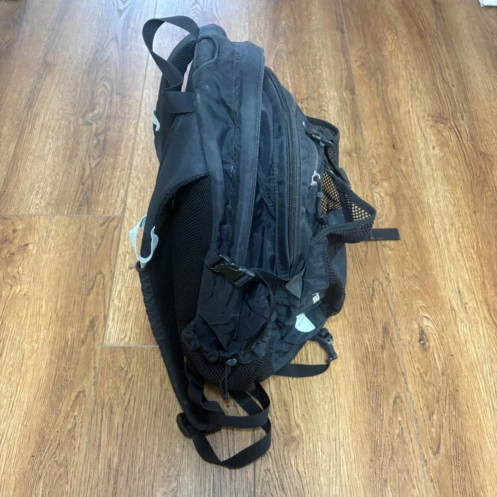The North Face Recon Backpack Black Hiking School Travel Laptop‎ Bag Gorpcore